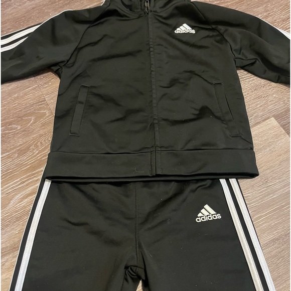 Adidas tracksuit - Picture 1 of 1